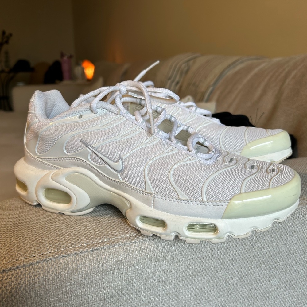 Nike Women's Athletic Shoes - White